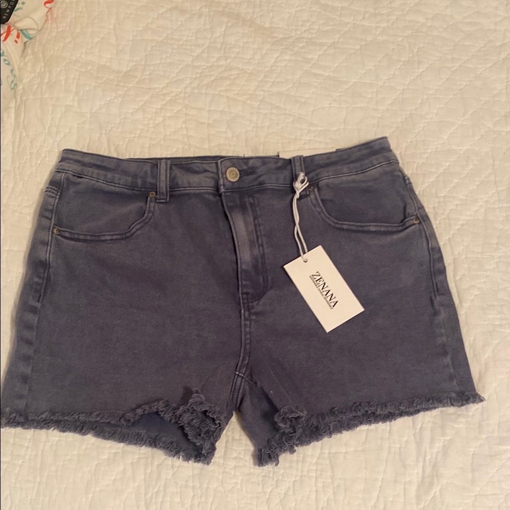 Zenana Outfitters Blue Jean Shorts with Frayed Hem